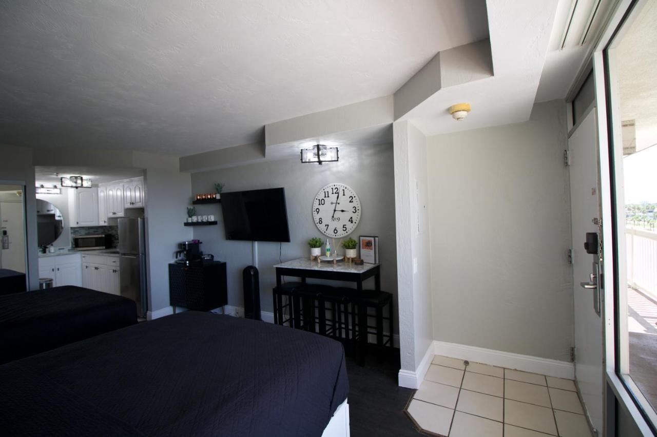 Modern Beach Condo-Daytona Beach Exterior photo